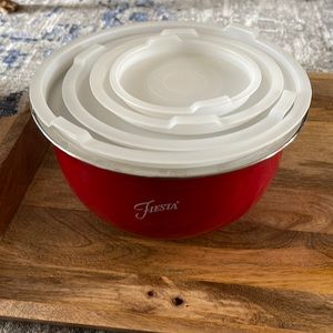 Fiesta nesting bowls with lids
